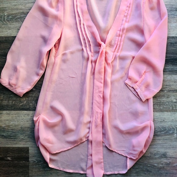 Pink blouse - Picture 2 of 3